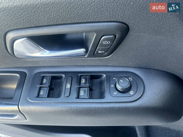 Фольксваген Амарок 2017 в Житомире на Automoto.ua Синий Фольксваген Амарок, объемом двигателя 3 л и пробегом 192 тыс. км за 28500 $, фото 23 на Automoto.ua