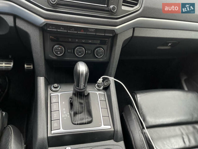 Синий Фольксваген Амарок, объемом двигателя 2.97 л и пробегом 118 тыс. км за 43700 $, фото 26 на Automoto.ua