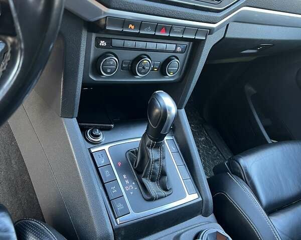 Синий Фольксваген Амарок, объемом двигателя 3 л и пробегом 194 тыс. км за 35700 $, фото 9 на Automoto.ua