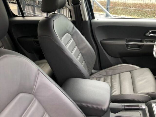 Синий Фольксваген Амарок, объемом двигателя 3 л и пробегом 100 тыс. км за 13800 $, фото 14 на Automoto.ua