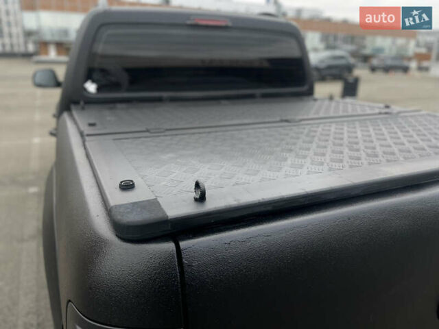 Зеленый Фольксваген Амарок, объемом двигателя 1.97 л и пробегом 300 тыс. км за 14900 $, фото 10 на Automoto.ua