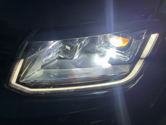 Зеленый Фольксваген Амарок, объемом двигателя 3 л и пробегом 173 тыс. км за 35500 $, фото 3 на Automoto.ua