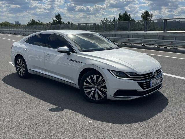 Белый Фольксваген Arteon, объемом двигателя 2 л и пробегом 155 тыс. км за 29999 $, фото 7 на Automoto.ua