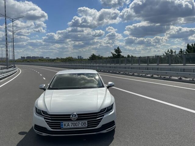 Белый Фольксваген Arteon, объемом двигателя 2 л и пробегом 155 тыс. км за 29999 $, фото 3 на Automoto.ua