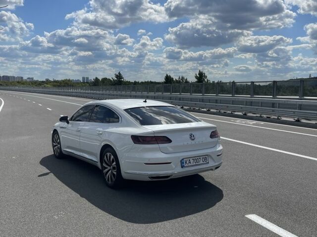 Белый Фольксваген Arteon, объемом двигателя 2 л и пробегом 155 тыс. км за 29999 $, фото 6 на Automoto.ua