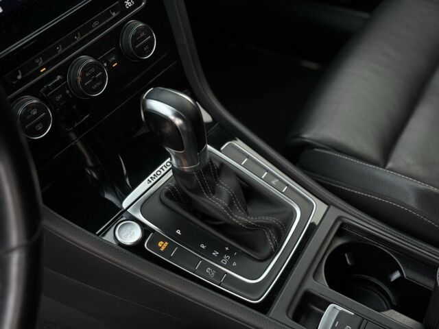 Белый Фольксваген Arteon, объемом двигателя 2 л и пробегом 133 тыс. км за 25000 $, фото 15 на Automoto.ua