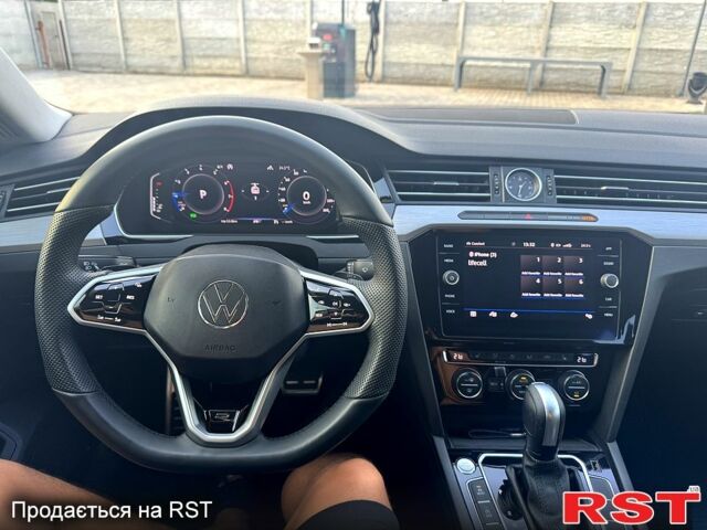 Белый Фольксваген Arteon, объемом двигателя 2 л и пробегом 125 тыс. км за 23999 $, фото 10 на Automoto.ua