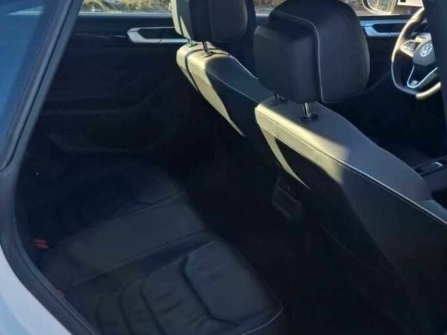 Белый Фольксваген Arteon, объемом двигателя 2 л и пробегом 69 тыс. км за 18000 $, фото 16 на Automoto.ua