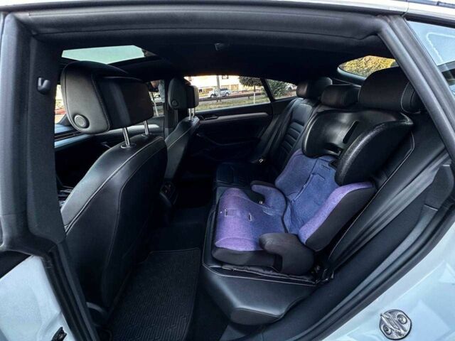 Белый Фольксваген Arteon, объемом двигателя 2 л и пробегом 46 тыс. км за 22000 $, фото 6 на Automoto.ua