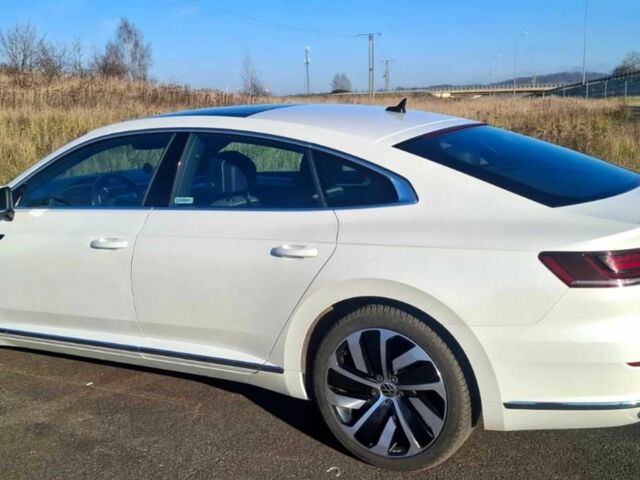 Белый Фольксваген Arteon, объемом двигателя 2 л и пробегом 69 тыс. км за 18000 $, фото 12 на Automoto.ua
