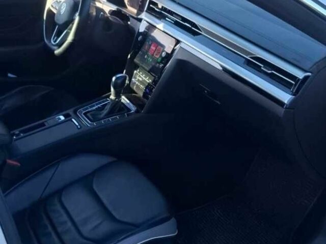 Белый Фольксваген Arteon, объемом двигателя 2 л и пробегом 69 тыс. км за 18000 $, фото 17 на Automoto.ua
