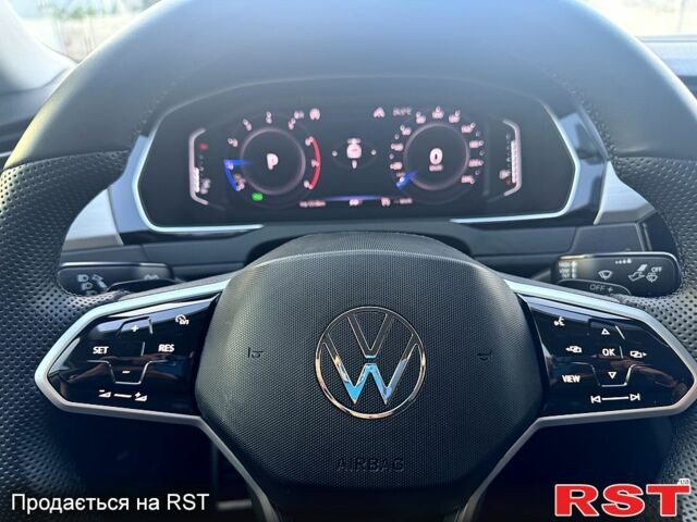 Белый Фольксваген Arteon, объемом двигателя 2 л и пробегом 125 тыс. км за 23999 $, фото 8 на Automoto.ua