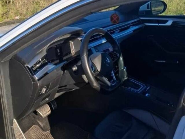 Белый Фольксваген Arteon, объемом двигателя 2 л и пробегом 69 тыс. км за 18000 $, фото 18 на Automoto.ua
