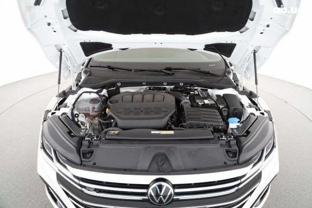 Белый Фольксваген Arteon, объемом двигателя 2 л и пробегом 15 тыс. км за 41990 $, фото 2 на Automoto.ua