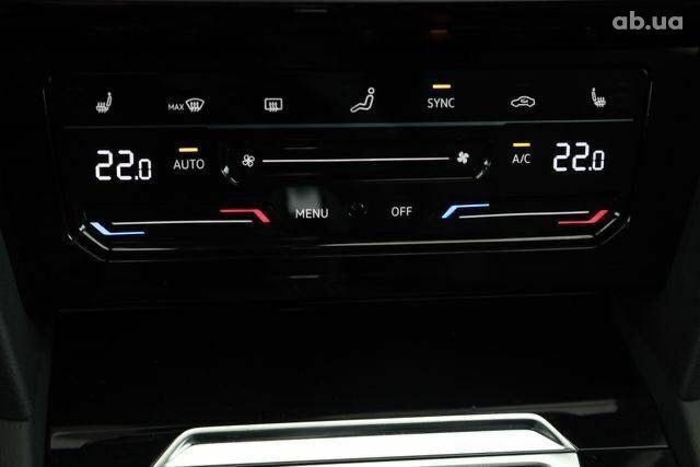 Белый Фольксваген Arteon, объемом двигателя 2 л и пробегом 15 тыс. км за 41990 $, фото 11 на Automoto.ua