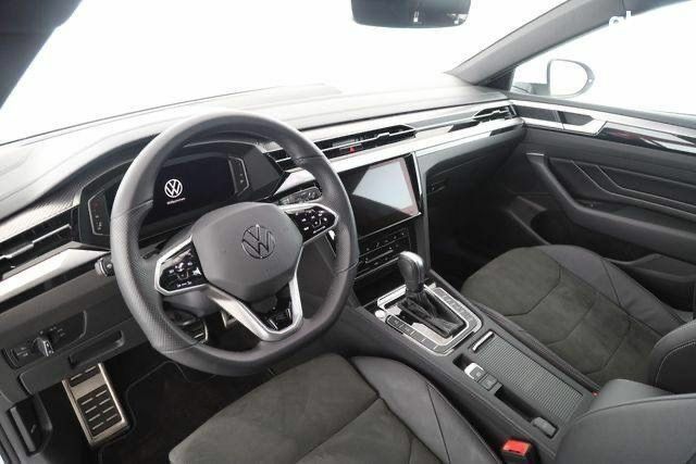 Белый Фольксваген Arteon, объемом двигателя 2 л и пробегом 15 тыс. км за 41990 $, фото 10 на Automoto.ua