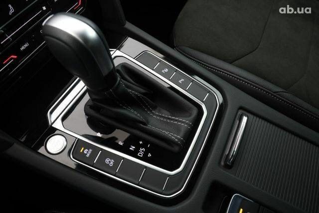 Белый Фольксваген Arteon, объемом двигателя 2 л и пробегом 15 тыс. км за 41990 $, фото 12 на Automoto.ua
