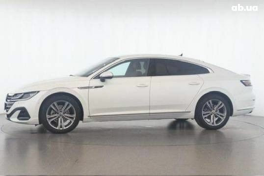 Белый Фольксваген Arteon, объемом двигателя 2 л и пробегом 15 тыс. км за 41990 $, фото 6 на Automoto.ua