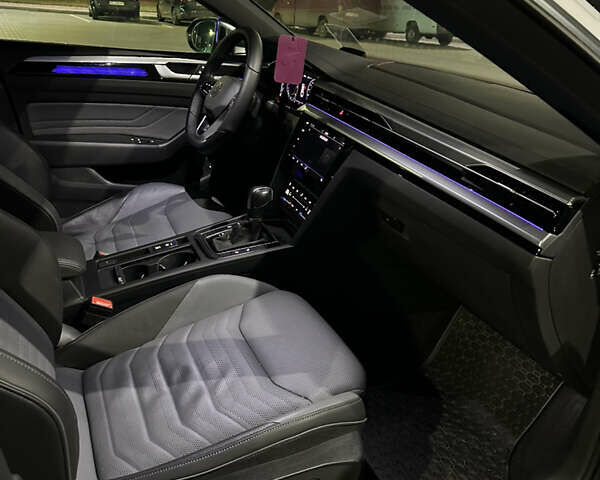 Белый Фольксваген Arteon, объемом двигателя 2 л и пробегом 163 тыс. км за 35700 $, фото 42 на Automoto.ua