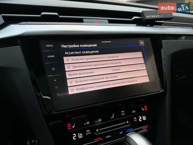 Белый Фольксваген Arteon, объемом двигателя 2 л и пробегом 93 тыс. км за 41500 $, фото 58 на Automoto.ua