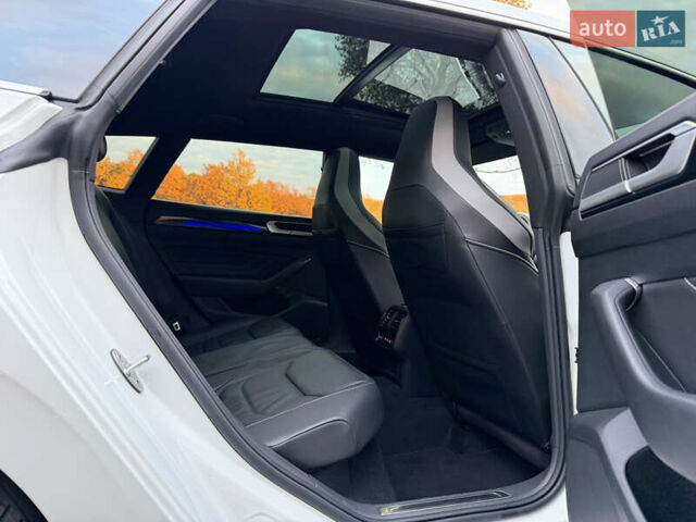 Белый Фольксваген Arteon, объемом двигателя 2 л и пробегом 93 тыс. км за 41500 $, фото 30 на Automoto.ua