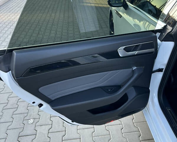 Белый Фольксваген Arteon, объемом двигателя 1.97 л и пробегом 158 тыс. км за 36900 $, фото 20 на Automoto.ua
