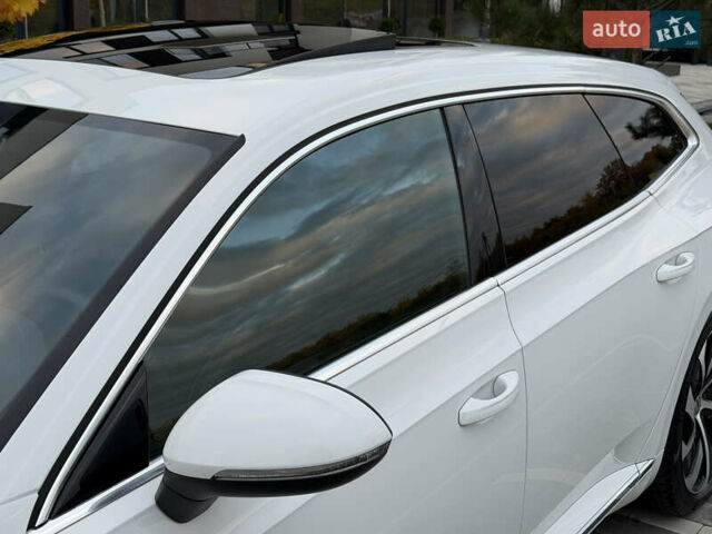 Белый Фольксваген Arteon, объемом двигателя 2 л и пробегом 93 тыс. км за 41500 $, фото 16 на Automoto.ua