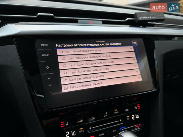 Белый Фольксваген Arteon, объемом двигателя 2 л и пробегом 93 тыс. км за 41500 $, фото 67 на Automoto.ua