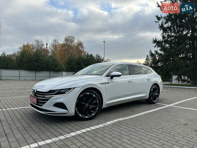 Белый Фольксваген Arteon, объемом двигателя 2 л и пробегом 163 тыс. км за 35700 $, фото 1 на Automoto.ua