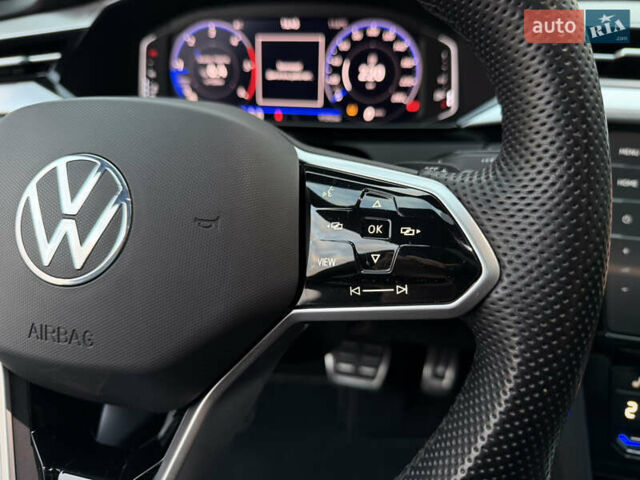 Белый Фольксваген Arteon, объемом двигателя 2 л и пробегом 93 тыс. км за 41500 $, фото 37 на Automoto.ua