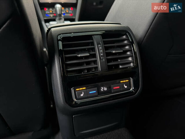 Белый Фольксваген Arteon, объемом двигателя 2 л и пробегом 93 тыс. км за 41500 $, фото 70 на Automoto.ua