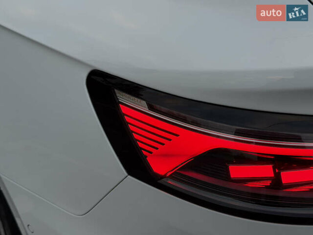 Белый Фольксваген Arteon, объемом двигателя 2 л и пробегом 93 тыс. км за 41500 $, фото 20 на Automoto.ua