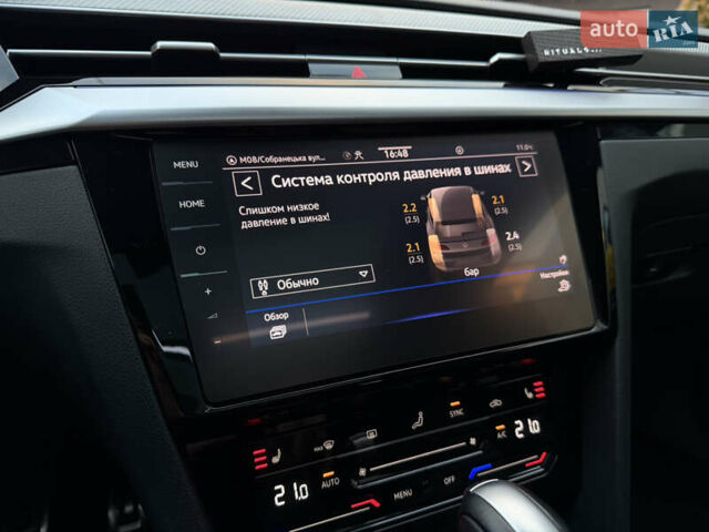 Белый Фольксваген Arteon, объемом двигателя 2 л и пробегом 93 тыс. км за 41500 $, фото 56 на Automoto.ua