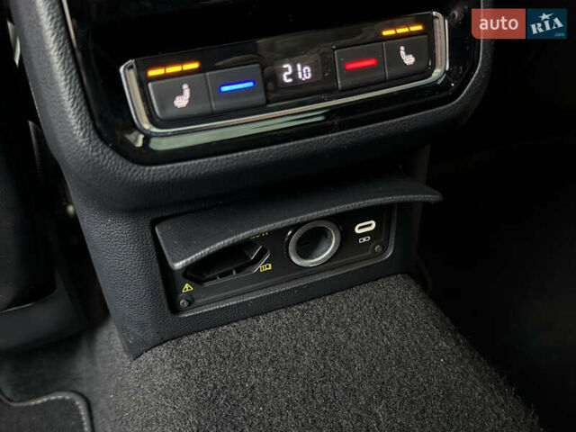 Белый Фольксваген Arteon, объемом двигателя 2 л и пробегом 93 тыс. км за 41500 $, фото 71 на Automoto.ua