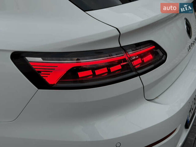 Белый Фольксваген Arteon, объемом двигателя 2 л и пробегом 93 тыс. км за 41500 $, фото 21 на Automoto.ua