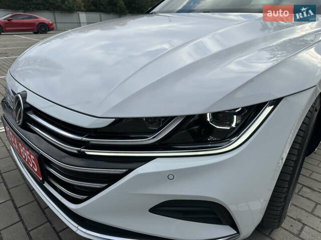 Белый Фольксваген Arteon, объемом двигателя 2 л и пробегом 163 тыс. км за 35700 $, фото 11 на Automoto.ua