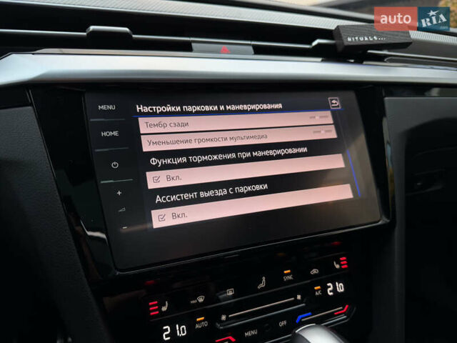 Белый Фольксваген Arteon, объемом двигателя 2 л и пробегом 93 тыс. км за 41500 $, фото 60 на Automoto.ua