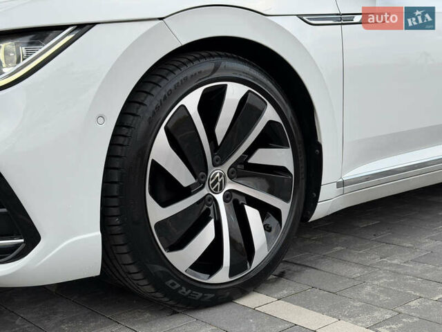 Белый Фольксваген Arteon, объемом двигателя 2 л и пробегом 93 тыс. км за 41500 $, фото 13 на Automoto.ua