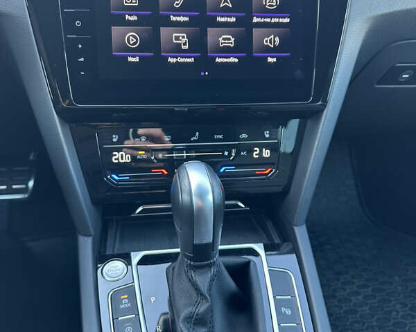 Белый Фольксваген Arteon, объемом двигателя 1.97 л и пробегом 158 тыс. км за 36900 $, фото 12 на Automoto.ua