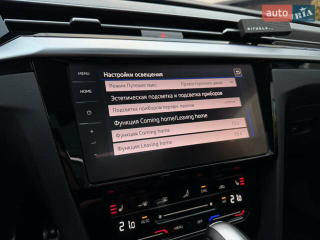 Белый Фольксваген Arteon, объемом двигателя 2 л и пробегом 93 тыс. км за 41500 $, фото 59 на Automoto.ua