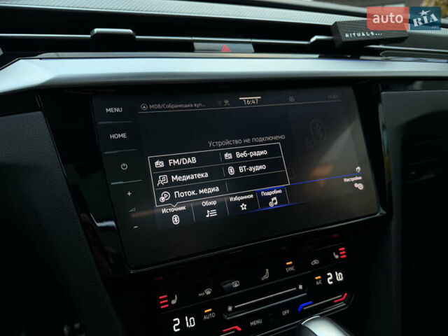 Белый Фольксваген Arteon, объемом двигателя 2 л и пробегом 93 тыс. км за 41500 $, фото 54 на Automoto.ua