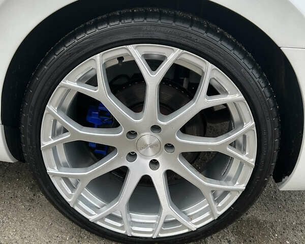 Белый Фольксваген Arteon, объемом двигателя 1.98 л и пробегом 28 тыс. км за 52000 $, фото 9 на Automoto.ua