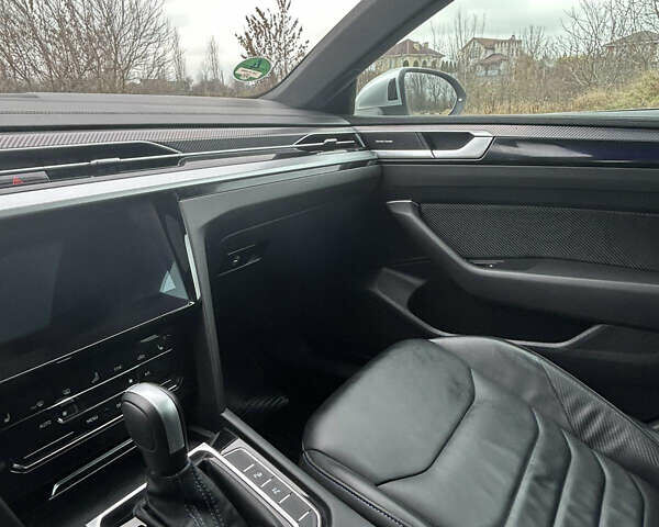 Белый Фольксваген Arteon, объемом двигателя 1.98 л и пробегом 28 тыс. км за 52000 $, фото 16 на Automoto.ua