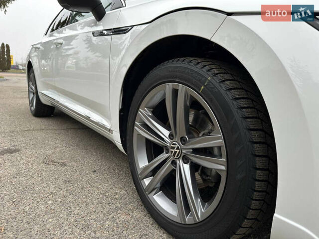 Белый Фольксваген Arteon, объемом двигателя 2 л и пробегом 90 тыс. км за 37600 $, фото 17 на Automoto.ua