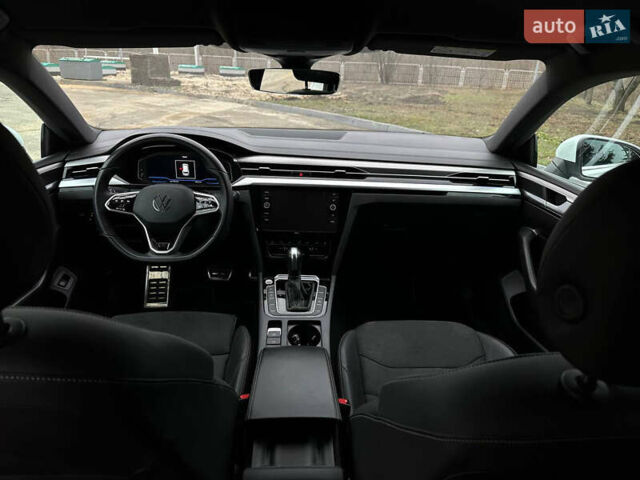 Белый Фольксваген Arteon, объемом двигателя 2 л и пробегом 90 тыс. км за 37600 $, фото 7 на Automoto.ua