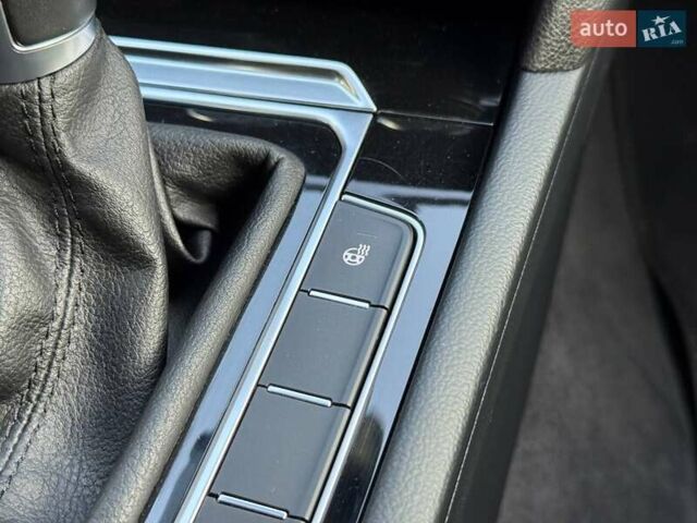 Белый Фольксваген Arteon, объемом двигателя 2 л и пробегом 229 тыс. км за 22000 $, фото 44 на Automoto.ua