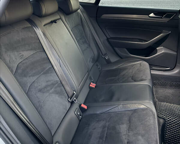 Белый Фольксваген Arteon, объемом двигателя 1.97 л и пробегом 160 тыс. км за 27000 $, фото 36 на Automoto.ua