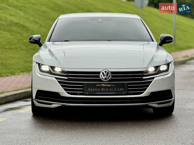 Белый Фольксваген Arteon, объемом двигателя 2 л и пробегом 206 тыс. км за 24500 $, фото 8 на Automoto.ua