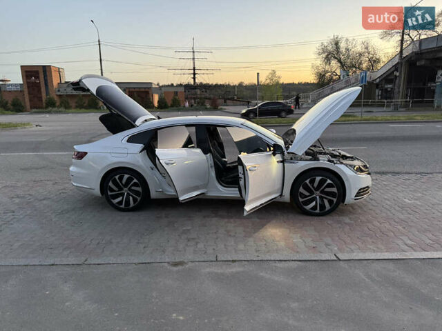 Белый Фольксваген Arteon, объемом двигателя 1.97 л и пробегом 160 тыс. км за 27000 $, фото 18 на Automoto.ua