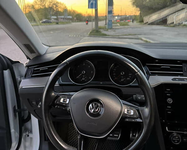 Белый Фольксваген Arteon, объемом двигателя 1.97 л и пробегом 160 тыс. км за 27000 $, фото 21 на Automoto.ua